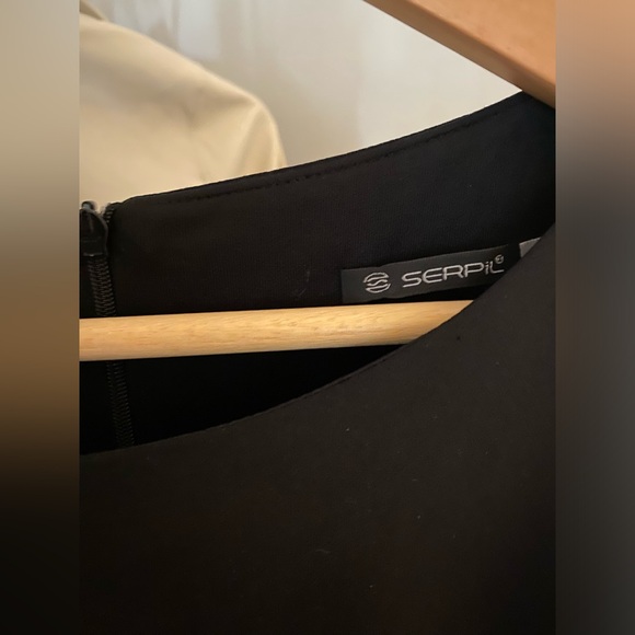 Black dress - Picture 6 of 11